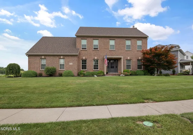 Photo 3 of Single family home for sale at 26807 Riverford Dr, Perrysburg, OH 43551 | MLS# 10012166 | Listing updated on 2026-09-14