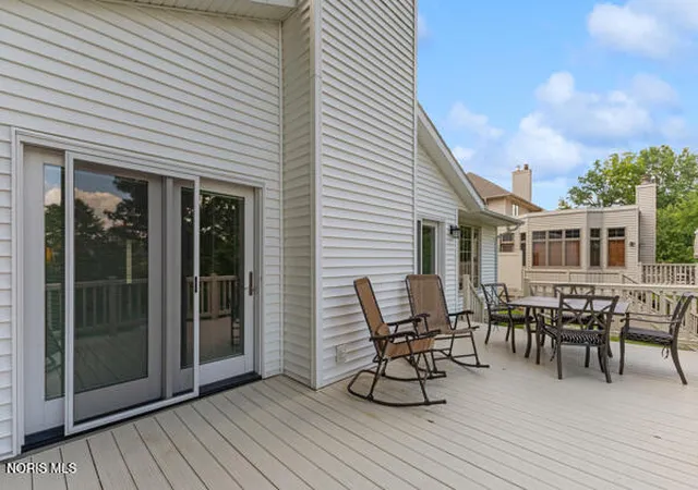 Photo 3 of Sale Pending at 801 Inverness Dr, Defiance, OH 43512 | MLS# 10012244 | Listing updated on 2026-09-24