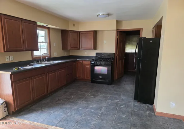 Photo 2 of Single family home for sale at 527 Wood St, Delta, OH 43515 | MLS# 10012068 | Listing updated on 2026-08-24