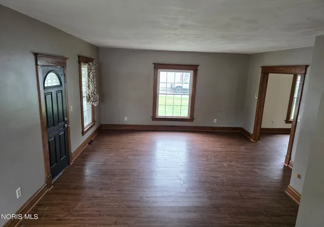 Photo 4 of Single family home for sale at 527 Wood St, Delta, OH 43515 | MLS# 10012068 | Listing updated on 2026-08-24