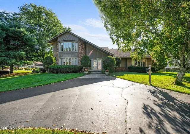 Single family home for sale at 4625 Sulgrave Dr, Toledo, OH 43623 | MLS# 10012096
