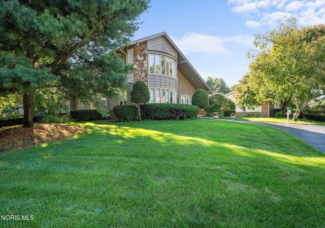 Photo 2 of Single family home for sale at 4625 Sulgrave Dr, Toledo, OH 43623 | MLS# 10012096 | Listing updated on 2026-09-03