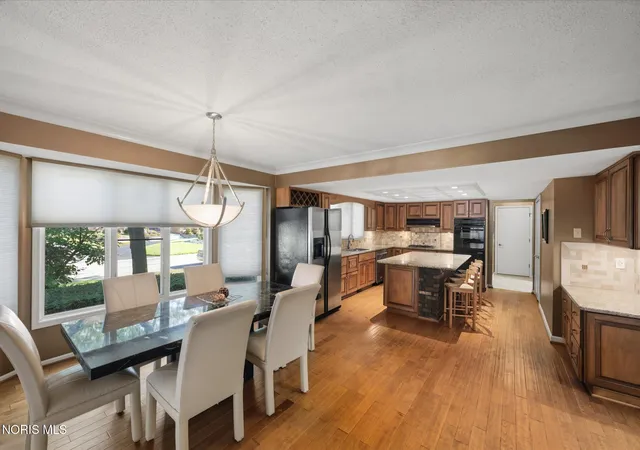 Photo 4 of Single family home for sale at 4625 Sulgrave Dr, Toledo, OH 43623 | MLS# 10012096 | Listing updated on 2026-10-27