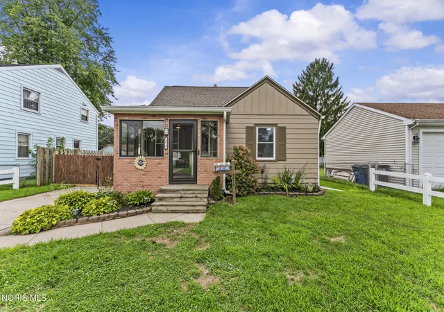 Photo 1 of Sale Pending at 4619 Luann Ave, Toledo, OH 43623 | MLS# 10012099 | Listing updated on 2026-08-28