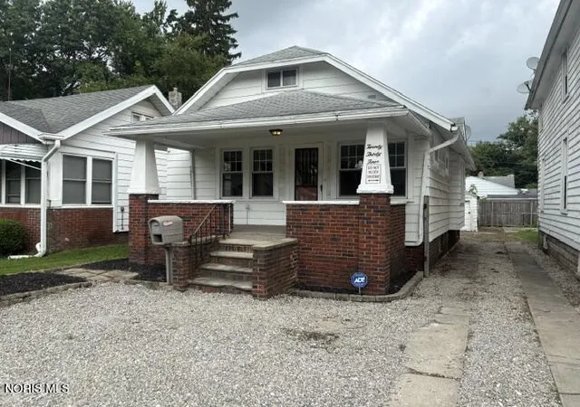 2nd image of 2034 Fairfax Rd, Toledo, OH 43613 | MLS# 10012085