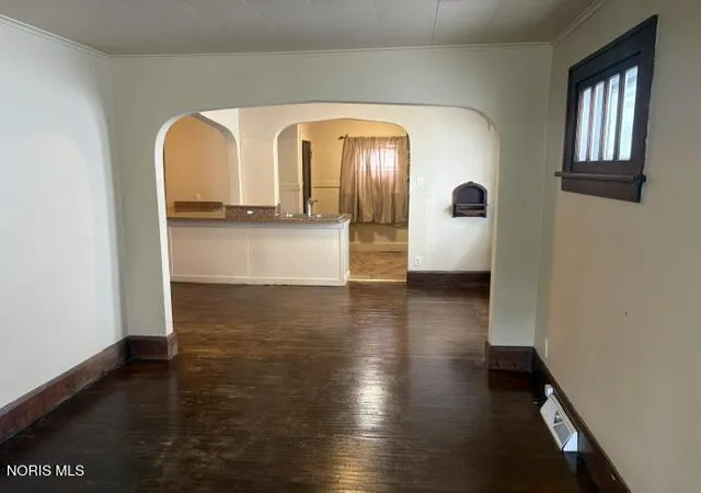Photo 3 of Single family home for sale at 2034 Fairfax Rd, Toledo, OH 43613 | MLS# 10012085 | Listing updated on 2026-09-01