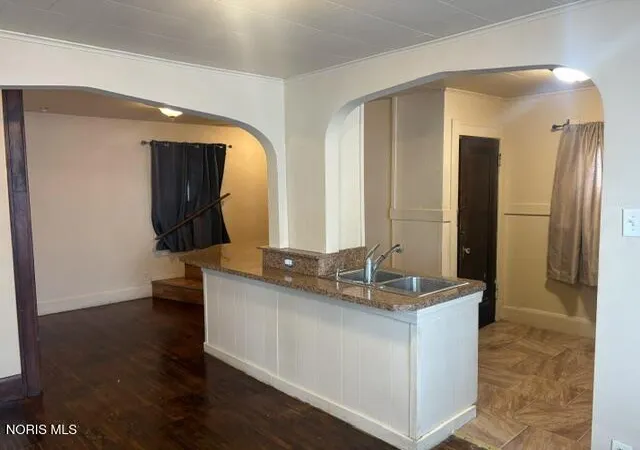 Photo 4 of Single family home for sale at 2034 Fairfax Rd, Toledo, OH 43613 | MLS# 10012085 | Listing updated on 2026-10-06