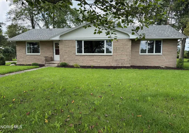 Photo 2 of Single family home for sale at 1383 Oh 576, Bryan, OH 43506 | MLS# 10012157 | Listing updated on 2026-08-18
