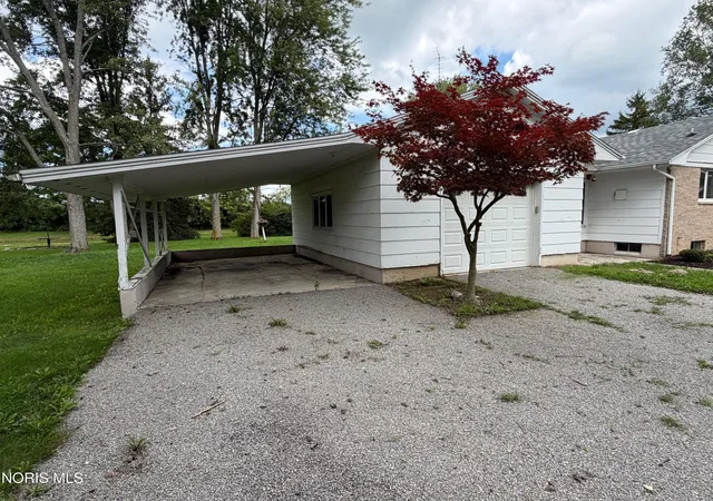 Photo 4 of Single family home for sale at 1383 Oh 576, Bryan, OH 43506 | MLS# 10012157 | Listing updated on 2026-08-18