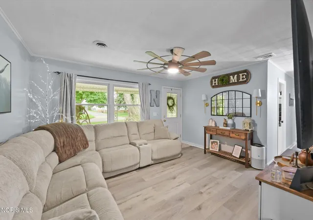 4th image of 5007 Brinthaven Rd, Sylvania, OH 43560 | MLS# 10012151