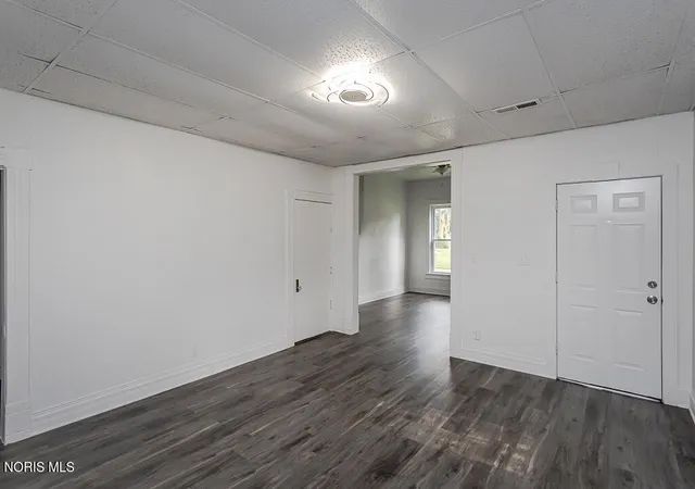 Listing Photo 4 - Condo for sale in building located at 1608 Milburn Ave, Toledo, OH 43606