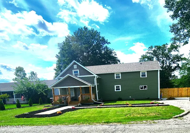 Photo 1 of Single family home for sale at 714 Moss St, Defiance, OH 43512 | MLS# 10012334 | Listing updated on 2026-09-04
