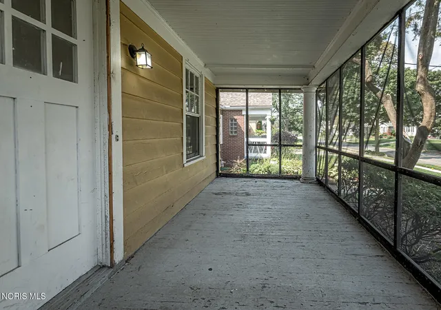 Photo 3 of Sale Pending at 4335 Belmar Ave, Toledo, OH 43612 | MLS# 10012164 | Listing updated on 2026-09-01