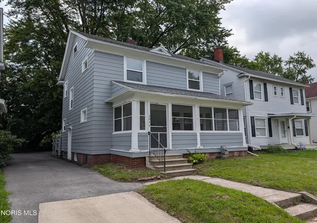 1st image of 2034 Perth St, Toledo, OH 43607 | MLS# 10012115
