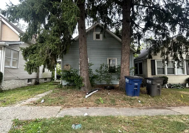 1st image of 4135 Walker Ave, Toledo, OH 43612 | MLS# 10012123
