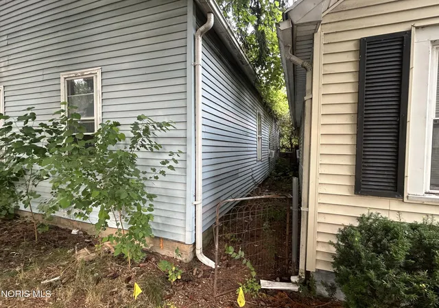 3rd image of 4135 Walker Ave, Toledo, OH 43612 | MLS# 10012123