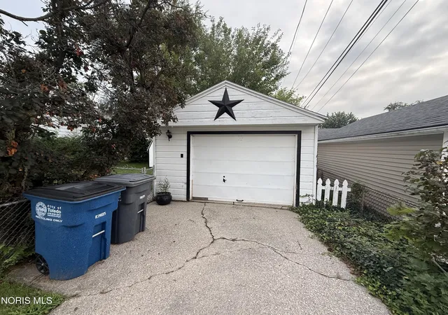 15th image of 1943 Glencairn Ave, Toledo, OH 43614 | MLS# 10012117