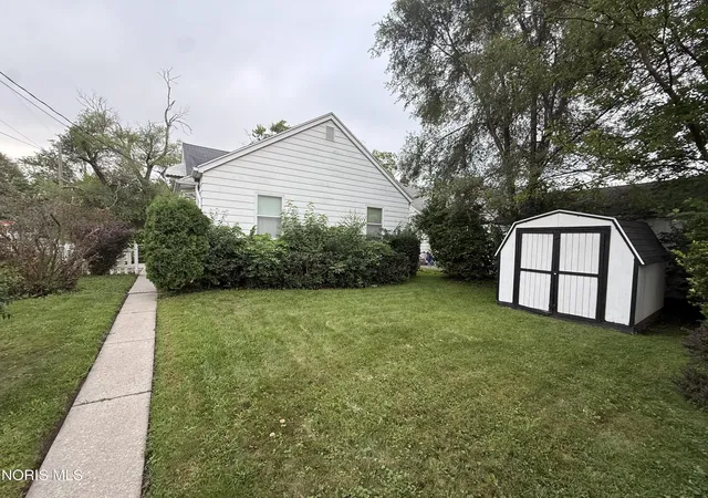 3rd image of 1943 Glencairn Ave, Toledo, OH 43614 | MLS# 10012117