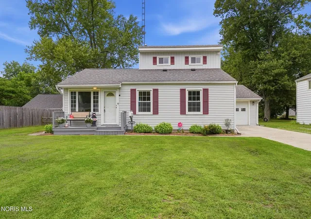 1st image of 6012 Greenacre Rd, Toledo, OH 43615 | MLS# 10012121