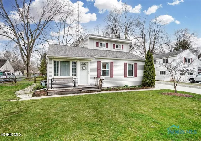 2nd image of 6012 Greenacre Rd, Toledo, OH 43615 | MLS# 10012121