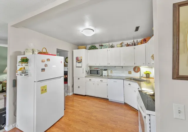 Photo 3 of Condo for sale at 6640 Salisbury Rd #Apt B312, Maumee, OH 43537 | MLS# 10012306 | Listing updated on 2026-09-17