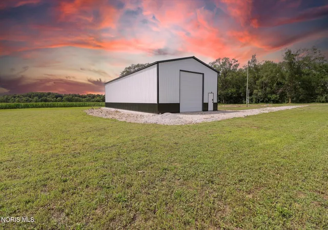 23rd image of 17883 N Fostoria Rd, Gibsonburg, OH 43431 | MLS# 10012307