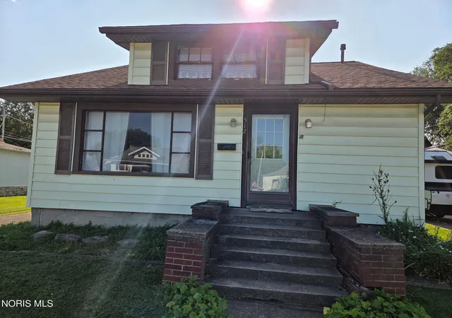 2nd image of 512 Harrison St, Port Clinton, OH 43452 | MLS# 10012176