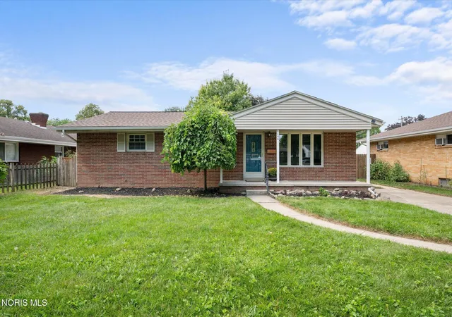 Photo 3 of Single family home for sale at 5405 Ketukkee Trl, Toledo, OH 43611 | MLS# 10012149 | Listing updated on 2026-09-14