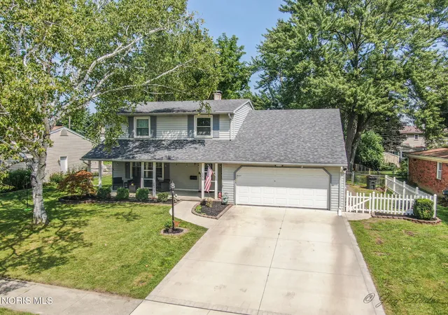 Photo 1 of Sale Pending at 1079 Eastbrook Dr, Perrysburg, OH 43551 | MLS# 10012360 | Listing updated on 2026-09-23