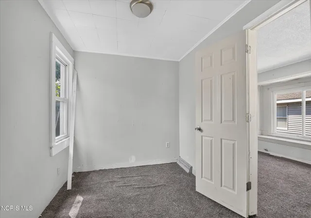 Photo 3 of Single family home for sale at 2433 Paradise Ave, Toledo, OH 43613 | MLS# 10012159 | Listing updated on 2026-09-09