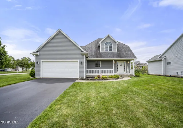 1st image of 1954 Horseshoe Bend Dr, Perrysburg, OH 43551 | MLS# 10012172
