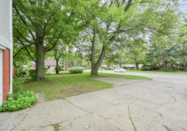 35th image of 2204 Talmadge Rd, Toledo, OH 43606 | MLS# 10012161