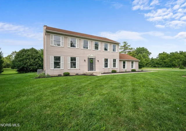 Photo 2 of Single family home for sale at 1113 Mourning Dove Ln, Bowling Green, OH 43402 | MLS# 10012160 | Listing updated on 2026-09-21