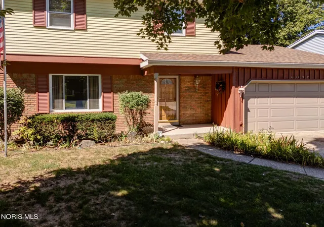 Photo 3 of Sale Pending at 6007 Tetherwood Dr, Toledo, OH 43613 | MLS# 10012171 | Listing updated on 2026-09-10