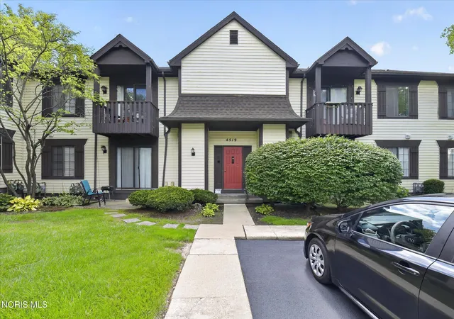 3rd image of 4519 W Bancroft St #6, Toledo, OH 43615 | MLS# 10012250