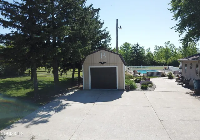 image of 170 N North Curtice Rd, Oregon, OH 43616 | MLS# 10012258