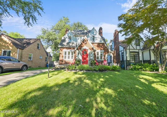 1st image of 2935 Algonquin Pkwy, Toledo, OH 43606 | MLS# 10012204