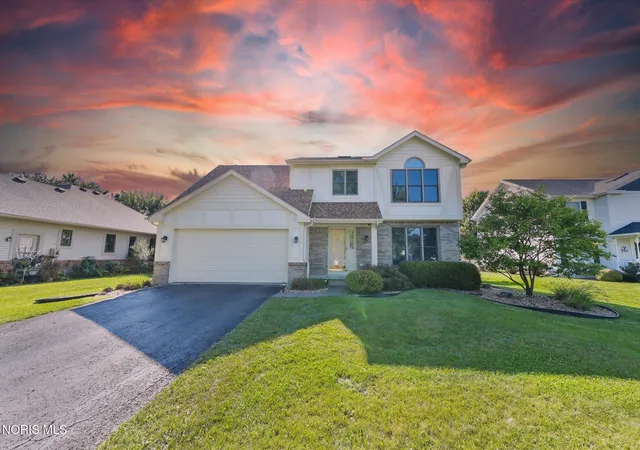 Photo 1 of Single family home for sale at 26441 Pin Oak Ct, Perrysburg, OH 43551 | MLS# 10012180 | Listing updated on 2026-09-22
