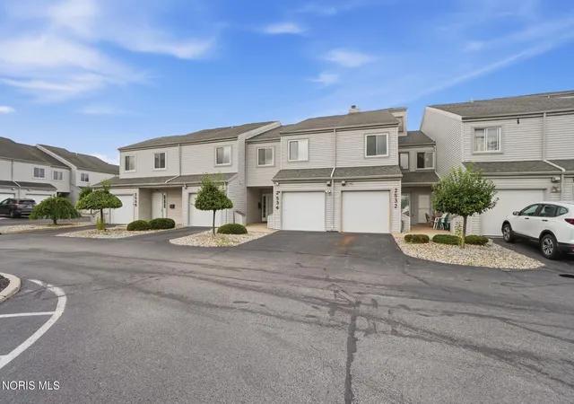 Photo 3 of Condo for sale at 2534 W Village Dr, Toledo, OH 43614 | MLS# 10012362 | Listing updated on 2026-08-25