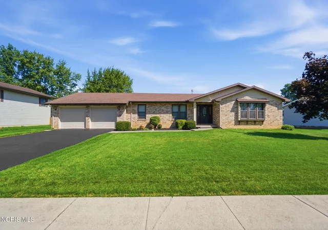 1st image of 406 Coventry Dr, Findlay, OH 45840 | MLS# 10012208