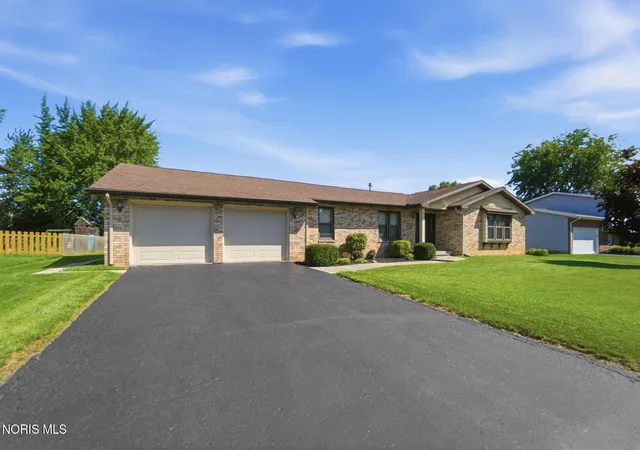 2nd image of 406 Coventry Dr, Findlay, OH 45840 | MLS# 10012208