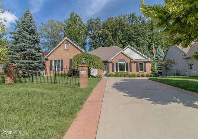 Photo 40 of Sale Pending at 3249 Stone Wall Rd, Maumee, OH 43537 | MLS# 10012191 | Listing updated on 2026-09-29