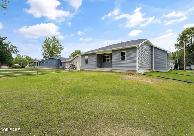 Photo 3 of Single family home for sale at 6634 Long St, Whitehouse, OH 43571 | MLS# 10012385 | Listing updated on 2026-10-06