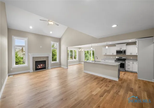 2nd image of 21 Shenandoah Cir, Sylvania, OH 43560 | MLS# 10012298