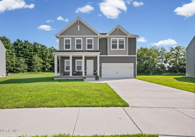 Photo 1 of Single family home for sale at 1752 Wexford Dr, Bowling Green, OH 43402 | MLS# 10012347 | Listing updated on 2026-09-14