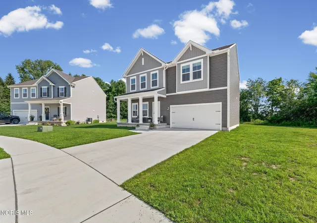Photo 3 of Single family home for sale at 1752 Wexford Dr, Bowling Green, OH 43402 | MLS# 10012347 | Listing updated on 2026-09-14