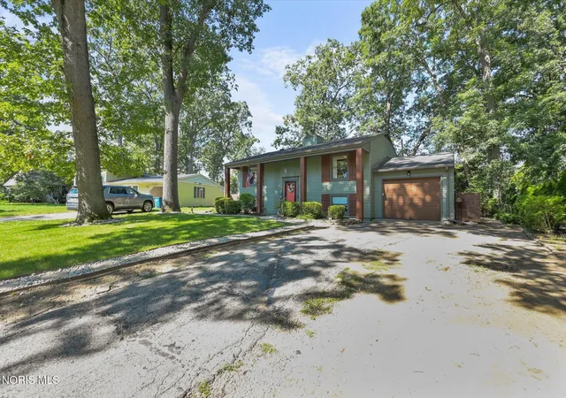2nd image of 6638 Charlesgate Rd, Sylvania, OH 43560 | MLS# 10012212