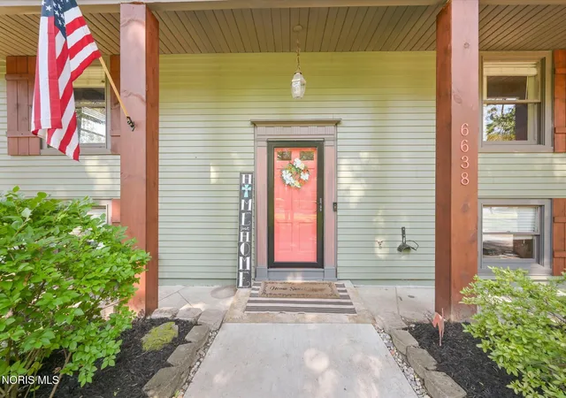 3rd image of 6638 Charlesgate Rd, Sylvania, OH 43560 | MLS# 10012212
