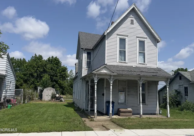 Photo 3 of Single family home for sale at 40 Jervis St, Toledo, OH 43609 | MLS# 10012216 | Listing updated on 2026-09-12