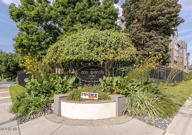 3rd image of 2200 Scottwood Ave, Toledo, OH 43620